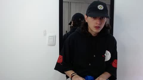 alex_connorr online show from 02/07/25, 04:14