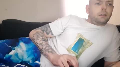 alex_essex69 online show from 04/23/26, 08:46