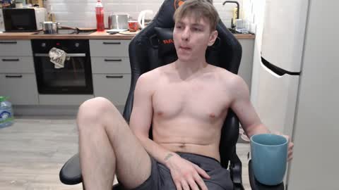 Snapshot of alex_gotcha chatting on 12/03/24, 11:24 Alex online show from 12/03/24, 11:24
