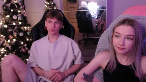 Snapshot of alex_gotcha chatting on 01/12/25, 03:17 Alex online show from 01/12/25, 03:17