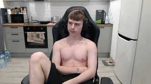 Snapshot of alex_gotcha chatting on 01/21/25, 07:28 Alex online show from 01/21/25, 07:28