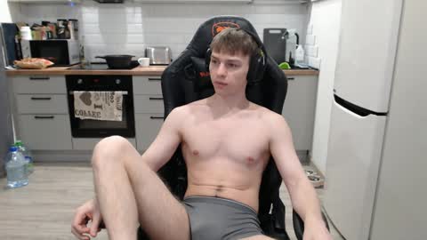 Snapshot of alex_gotcha chatting on 01/25/25, 03:40 Alex online show from 01/25/25, 03:40