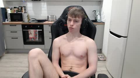 Snapshot of alex_gotcha chatting on 02/01/25, 12:29 Alex online show from 02/01/25, 12:29