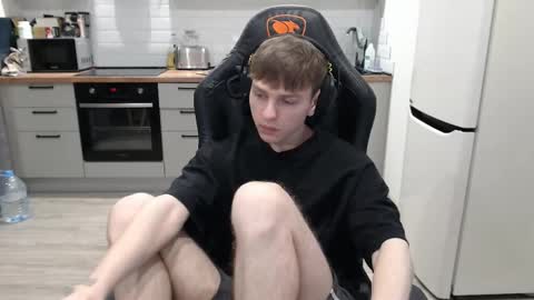 Snapshot of alex_gotcha chatting on 02/10/25, 05:30 Alex online show from 02/10/25, 05:30