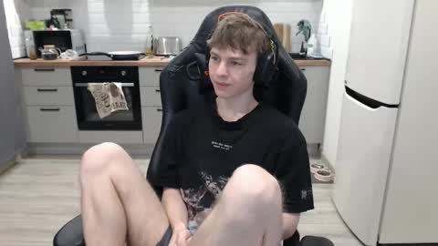 Snapshot of alex_gotcha chatting on 02/18/25, 06:26 Alex online show from 02/18/25, 06:26