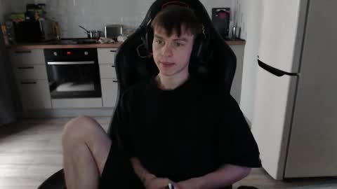 Snapshot of alex_gotcha chatting on 03/08/25, 10:54 Alex online show from 03/08/25, 10:54