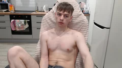 Snapshot of alex_gotcha chatting on 12/16/25, 02:38 Alex online show from 12/16/25, 02:38