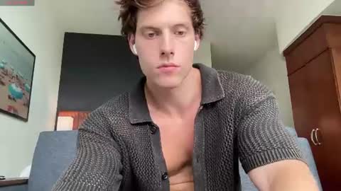 Snapshot of alex_islive chatting on 06/09/26, 05:02 Alex Stone online show from 06/09/26, 05:02