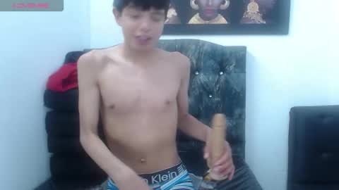 alex_it0 online show from 04/18/26, 07:29