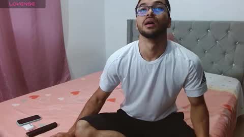 alex_jus1 online show from 01/04/25, 03:07