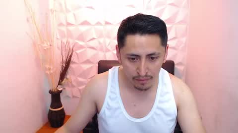 Snapshot of alex_levi chatting on 05/22/26, 01:28 Alex online show from 05/22/26, 01:28