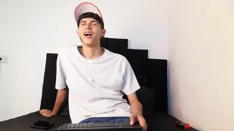 alex_mark_ online show from 11/12/25, 03:51