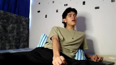 alex_mark_ online show from 04/24/26, 05:04