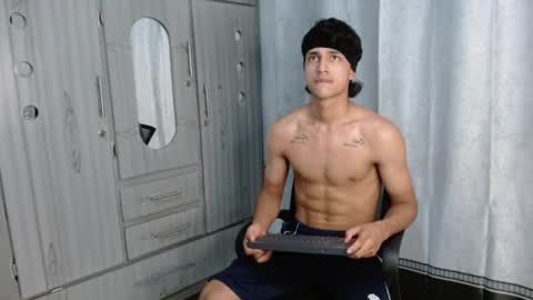 Snapshot of alex_martin47 chatting on 07/03/26, 12:17 alex online show from 07/03/26, 12:17