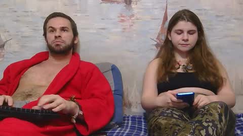 Alex and Sarah online show from 03/27/26, 04:18