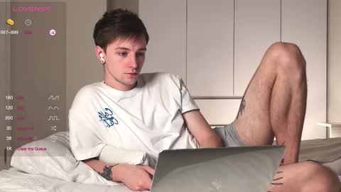 alex_schafer online show from 12/17/25, 05:24