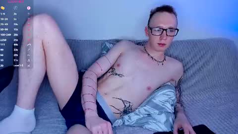 alex_silent online show from 06/17/26, 06:42