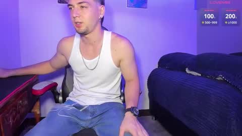 Snapshot of alex_smith0 chatting on 10/04/25, 11:36 online show from 10/04/25, 11:36