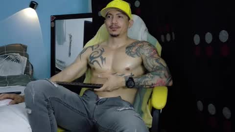 alex_sthorm online show from 04/12/26, 03:33