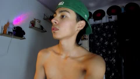 Alex online show from 12/18/25, 04:35