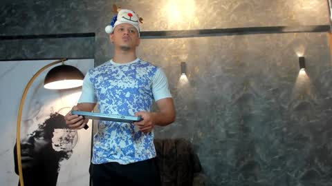 Snapshot of alex_tower chatting on 12/13/24, 06:59 Alex Towers online show from 12/13/24, 06:59