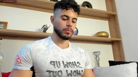 alex_wolf05 online show from 04/11/26, 08:24