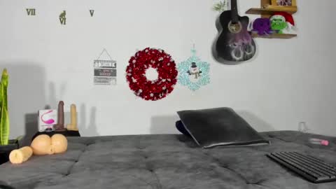 Alex Woll online show from 12/22/24, 09:42