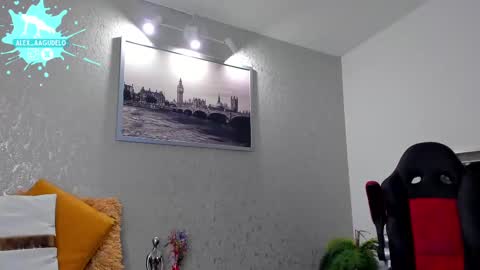 Snapshot of alex_zt chatting on 03/07/25, 04:24 x online show from 03/07/25, 04:24