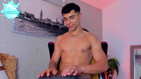 Snapshot of alex_zt chatting on 03/08/25, 08:00 x online show from 03/08/25, 08:00