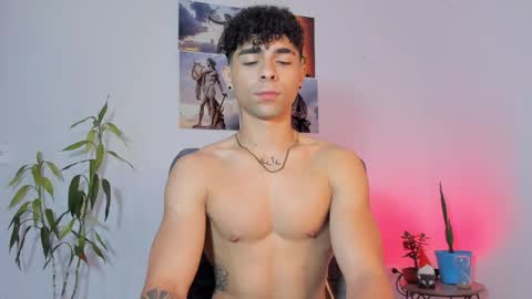 Snapshot of alex_zt7 chatting on 04/17/26, 04:54 x online show from 04/17/26, 04:54