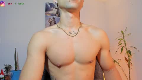 Snapshot of alex_zt7 chatting on 05/13/26, 06:16 x online show from 05/13/26, 06:16