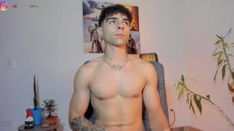 Snapshot of alex_zt7 chatting on 06/03/26, 05:18 x online show from 06/03/26, 05:18