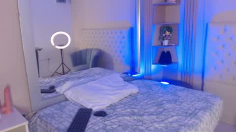 alexa__11 online show from 06/19/26, 12:42