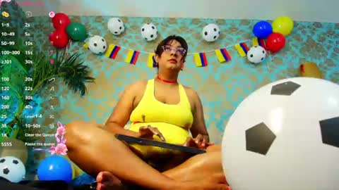 Snapshot of alexa_cruz__ chatting on 06/27/26, 12:22 Alexa online show from 06/27/26, 12:22