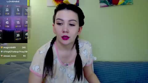 Snapshot of alexa_cruze chatting on 12/12/24, 09:37 Alexa online show from 12/12/24, 09:37