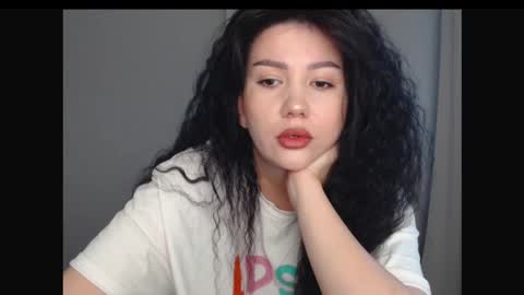 Snapshot of alexa_cruze chatting on 10/13/25, 03:23 Alexa online show from 10/13/25, 03:23