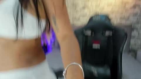 alexa_foxx27 online show from 02/04/25, 07:22