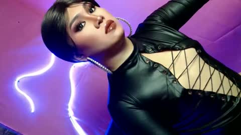 alexa_hansung online show from 12/18/25, 02:34