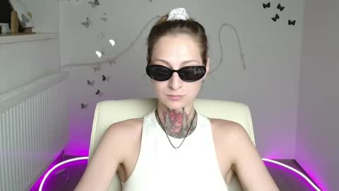 Snapshot of alexa_kittie chatting on 07/22/26, 11:24 Alexa online show from 07/22/26, 11:24