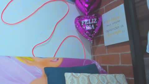 alexa latina online show from 09/26/25, 02:32