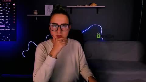 alexa_night_ online show from 10/09/25, 10:13