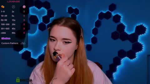 alexa_night_ online show from 11/25/25, 09:59