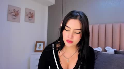 Alexa Thaylor online show from 12/31/24, 06:02