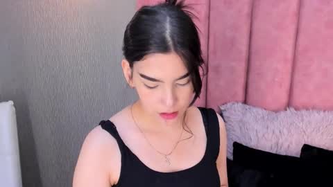 Alexa Thaylor online show from 10/24/25, 03:19