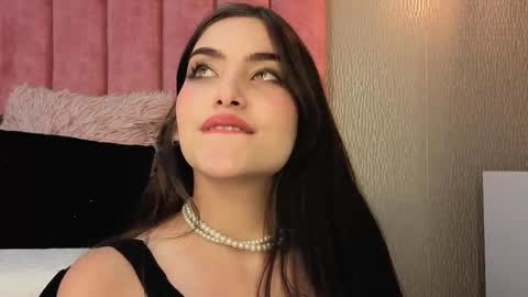 Alexa Thaylor online show from 12/14/25, 10:36