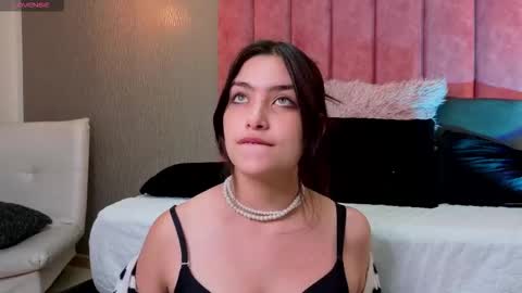 Alexa Thaylor online show from 12/15/25, 02:54