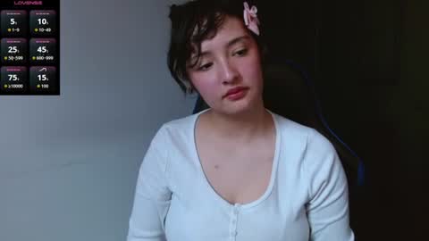 Snapshot of alexaa08 chatting on 07/10/26, 07:05 Alexandra 3 online show from 07/10/26, 07:05