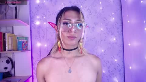 alexaavandercloude online show from 04/26/26, 01:47