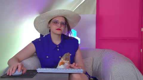 Snapshot of alexaavery chatting on 06/23/26, 06:33 AlexaAvery online show from 06/23/26, 06:33