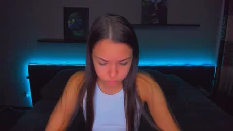 angel online show from 10/10/25, 12:20